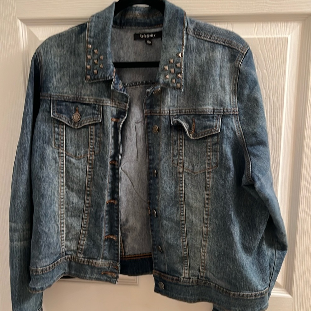 Ladies denim jacket size xl with hamsa patch on back